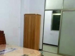 商品城附近全新電梯房，單間一房?jī)煞咳芜x，拎包入住，陽(yáng)光滿屋